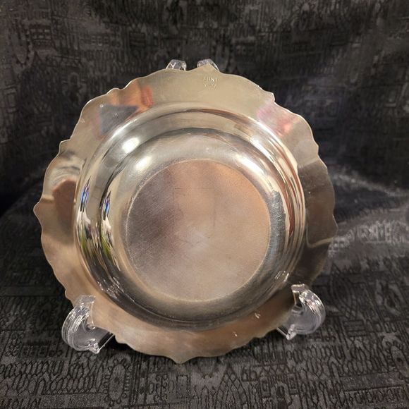 Vintage Lunt Silver Dish Plate Tray V-27  Round  Catchall 6" Silverplate EUC - Picture 2 of 6